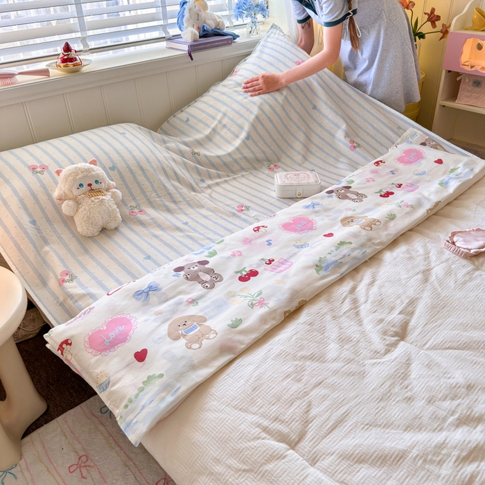 91家纺网 家纺一手货源 找家纺 Sweet dreams甜梦 2025新款全棉纯棉卡通印花睡袋酒店一体式全棉旅行睡袋 蛋糕小熊