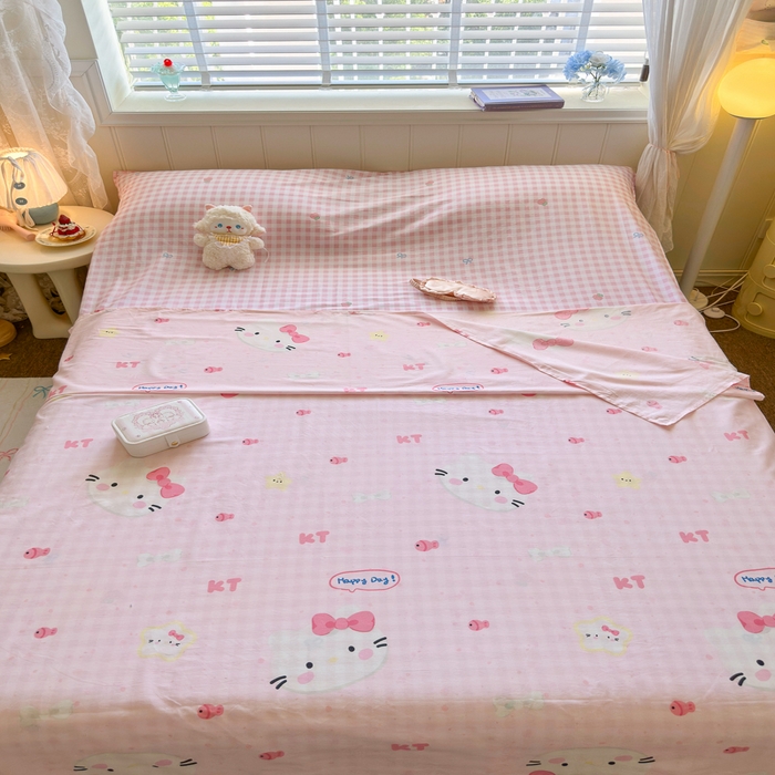 91家纺网 家纺一手货源 找家纺 Sweet dreams甜梦 2025新款全棉纯棉卡通印花睡袋酒店一体式全棉旅行睡袋 粉色猫猫