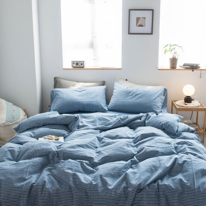 91家纺网 家纺一手货源 找家纺 尚品本色2025年新款简约风全棉水洗棉格子条纹系列四件套 牛仔蓝细条