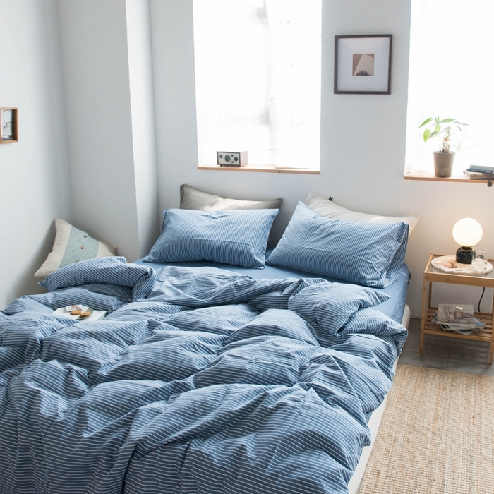 91家纺网 家纺一手货源 找家纺 尚品本色2025年新款简约风全棉水洗棉格子条纹系列四件套 牛仔蓝细条