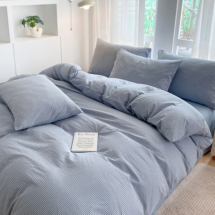 91家纺网 家纺一手货源 找家纺 尚品本色2025年新款简约风全棉水洗棉格子条纹系列四件套 浅蓝密格