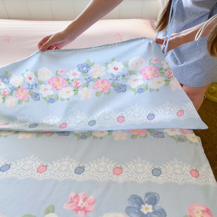 91家纺网 家纺一手货源 找家纺 Sweet dreams甜梦 2025新款全棉纯棉卡通印花睡袋酒店一体式全棉旅行睡袋 花季