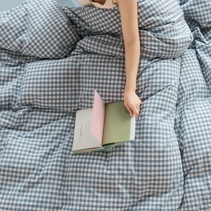 91家纺网 家纺一手货源 找家纺 尚品本色2025年新款简约风全棉水洗棉格子条纹系列四件套 浅蓝小格