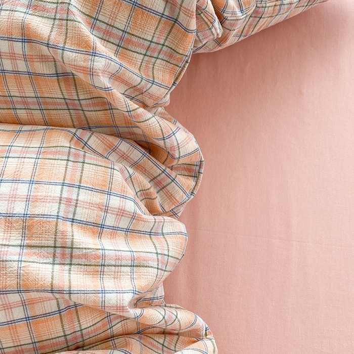 91家纺网 家纺一手货源 找家纺 尚品本色2025年新款简约风全棉水洗棉格子条纹系列四件套 森屿-桔