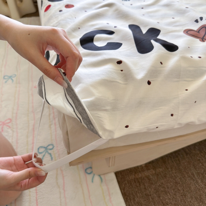 91家纺网 家纺一手货源 找家纺 Sweet dreams甜梦 2025新款全棉纯棉卡通印花睡袋酒店一体式全棉旅行睡袋 字母腊肠狗