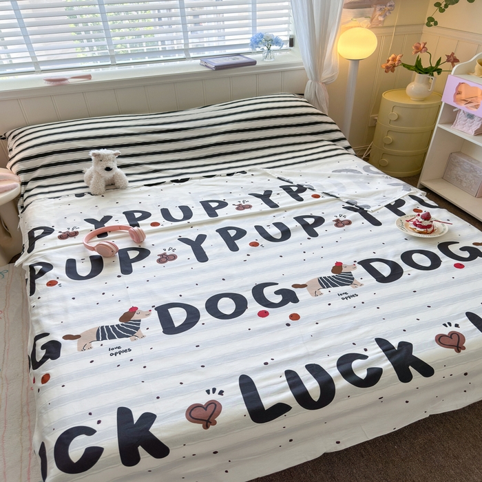 91家纺网 家纺一手货源 找家纺 Sweet dreams甜梦 2025新款全棉纯棉卡通印花睡袋酒店一体式全棉旅行睡袋 字母腊肠狗