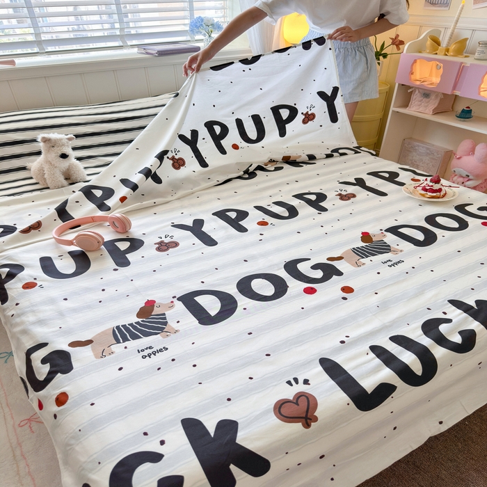 91家纺网 家纺一手货源 找家纺 Sweet dreams甜梦 2025新款全棉纯棉卡通印花睡袋酒店一体式全棉旅行睡袋 字母腊肠狗