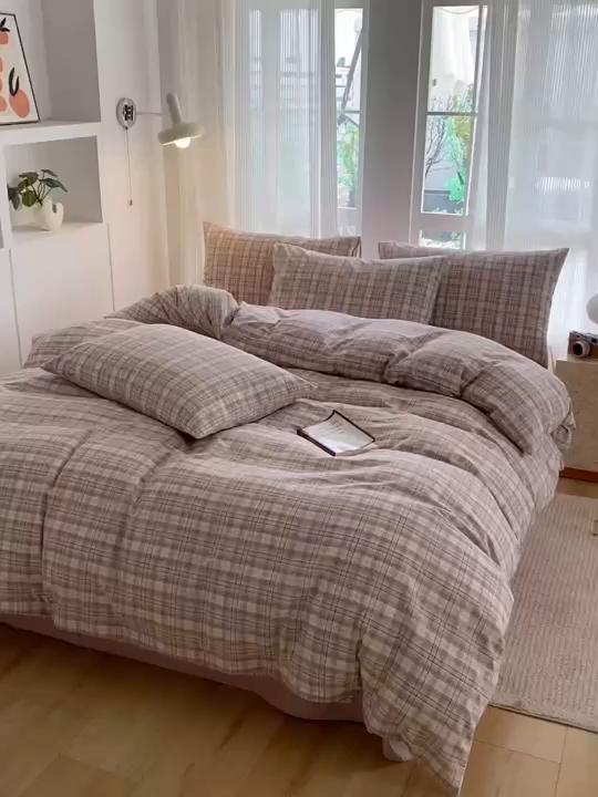 91家纺网 家纺一手货源 找家纺 尚品本色2025年新款简约风全棉水洗棉格子条纹系列四件套 森屿-桔