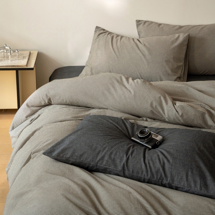 91家纺网 家纺一手货源 找家纺 玖弘家居 2025新款全棉纯棉水洗棉细格单被套 黑咖细格