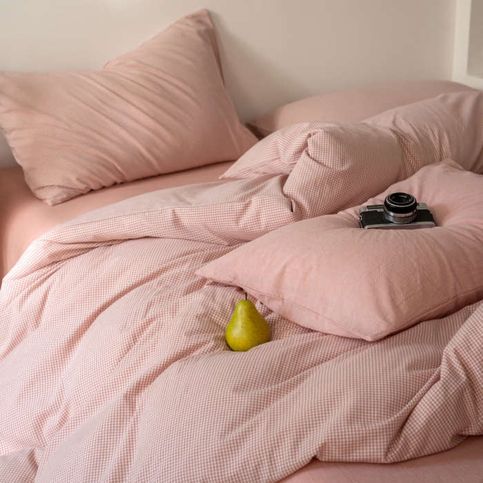 91家纺网 家纺一手货源 找家纺 玖弘家居 2025新款全棉纯棉水洗棉细格单被套 皮粉细格