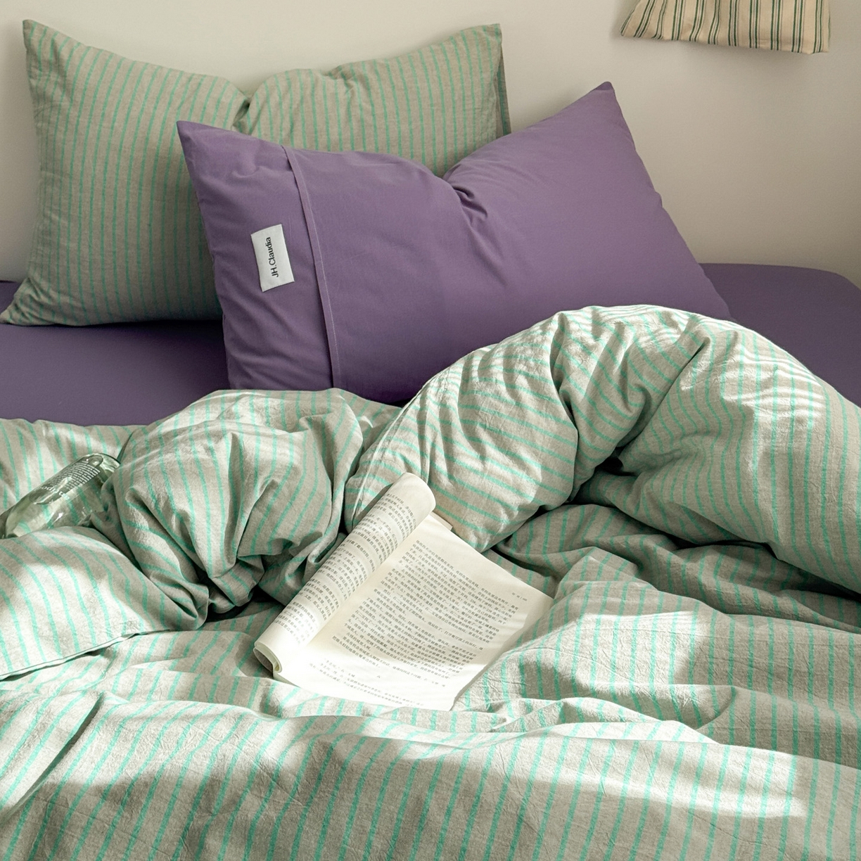 91家纺网 家纺一手货源 找家纺 玖弘家居 2025新款全棉纯棉水洗棉五色条纹混搭单床笠 混搭绿紫条