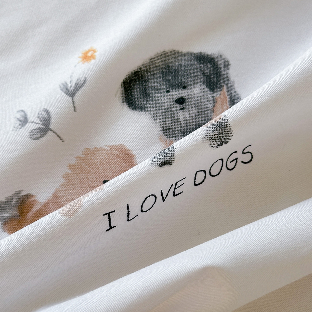 91家纺网 家纺一手货源 找家纺 金盛纺 2025新款全棉印花四件套 欢乐家族