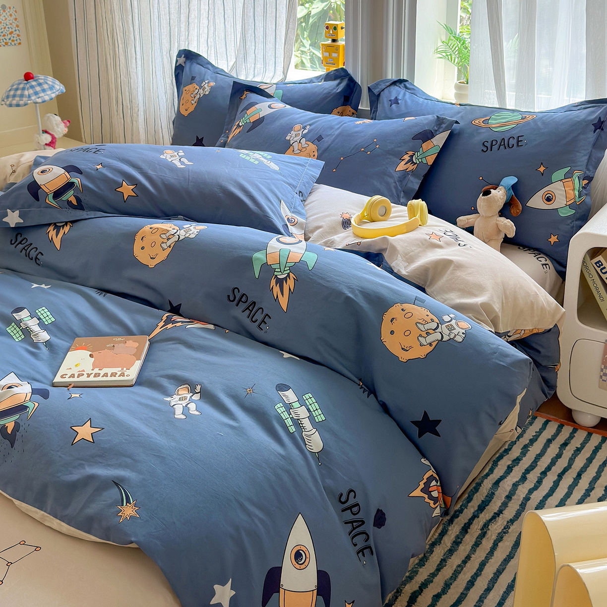 91家纺网 家纺一手货源 找家纺 金盛纺 2025新款全棉印花四件套 环游太空