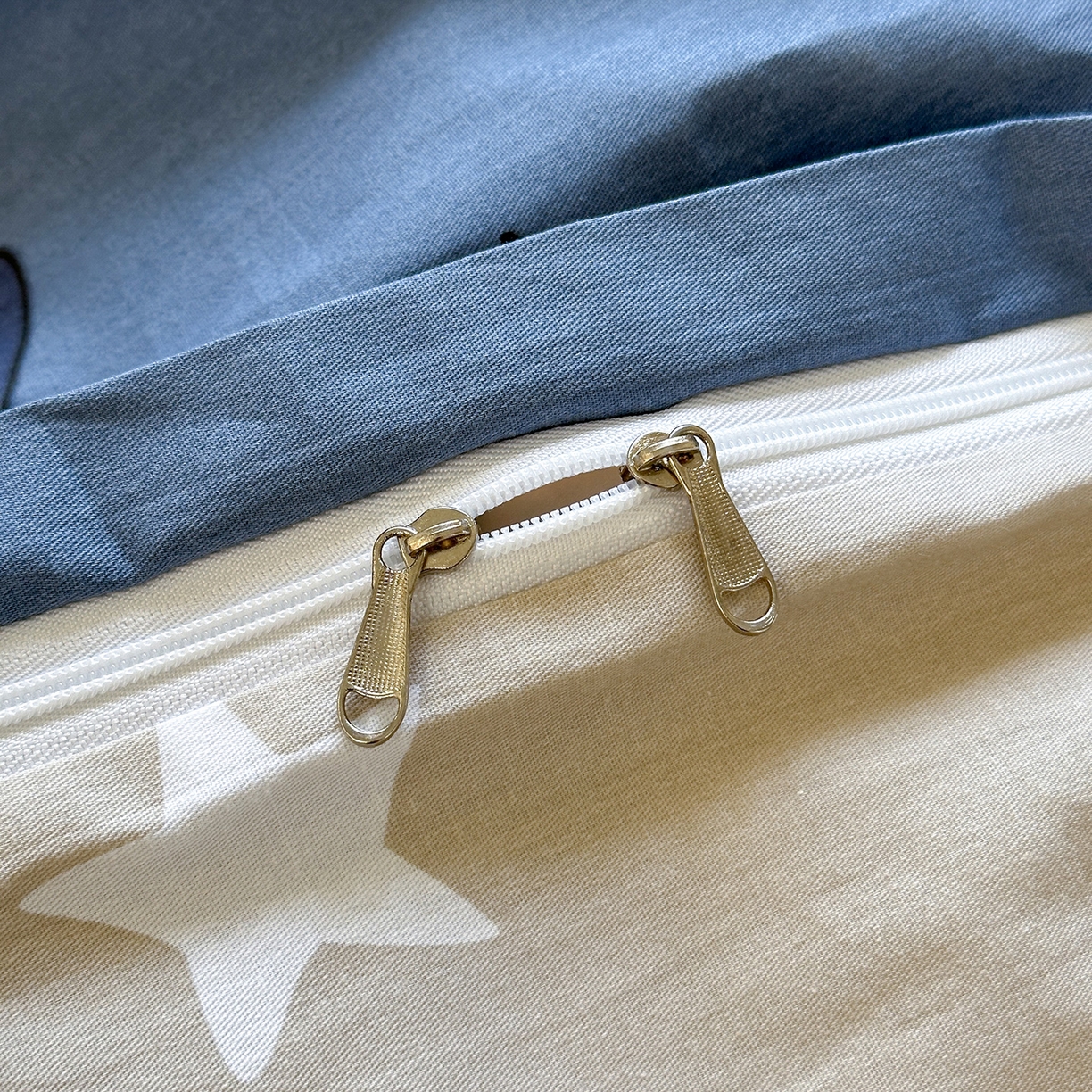 91家纺网 家纺一手货源 找家纺 金盛纺 2025新款全棉印花四件套 环游太空