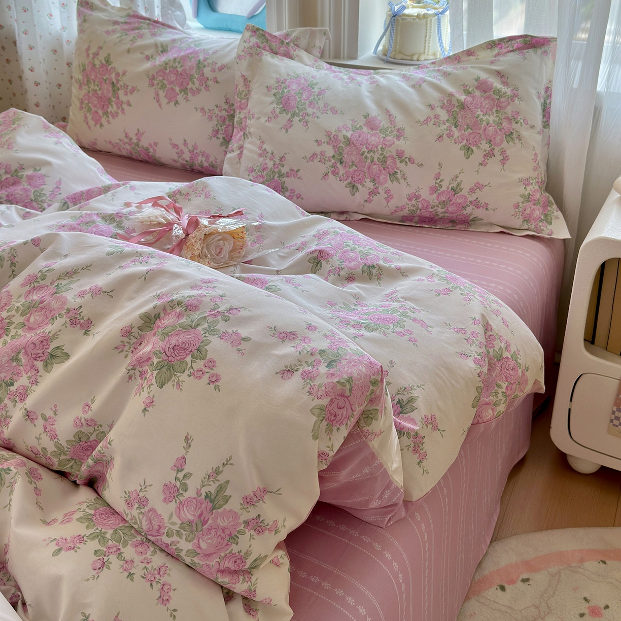 91家纺网 家纺一手货源 找家纺 金盛纺 2025新款全棉印花四件套 苏菲一粉