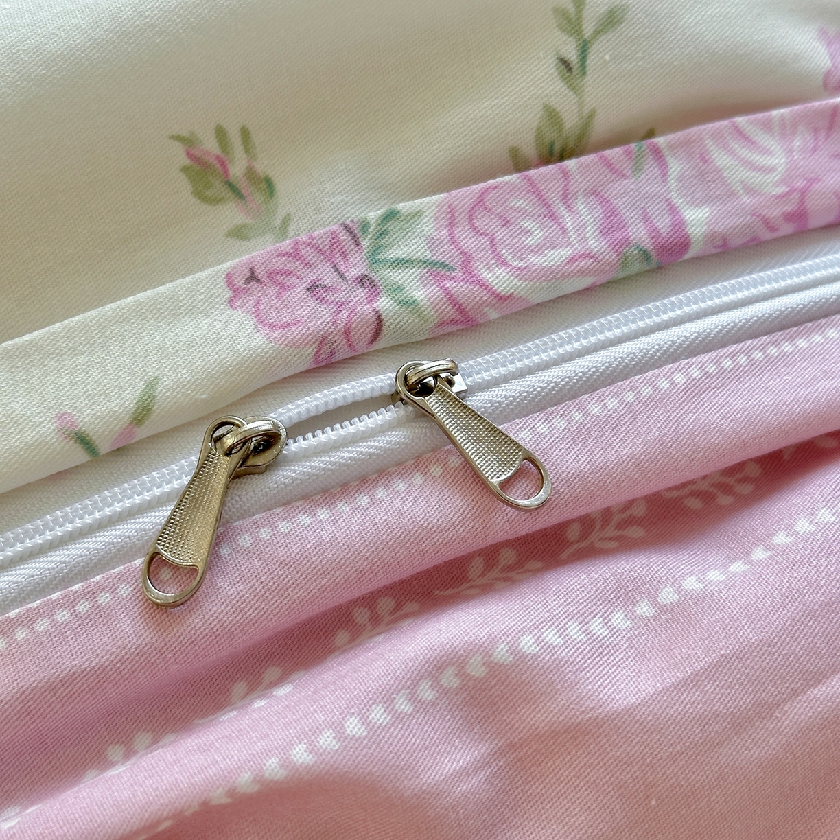 91家纺网 家纺一手货源 找家纺 金盛纺 2025新款全棉印花四件套 苏菲一粉