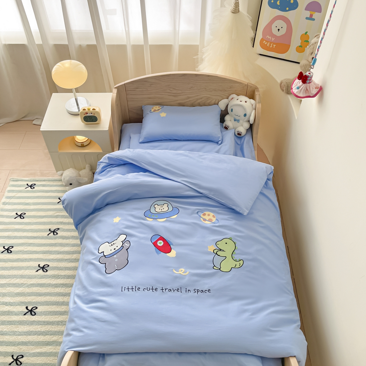 91家纺网 家纺一手货源 找家纺 （总）柔享家（原芷澜家纺）2025新款全棉高端贴布刺绣幼儿园三件套套件儿童三件套被子被芯婴童宝宝六件套七件套