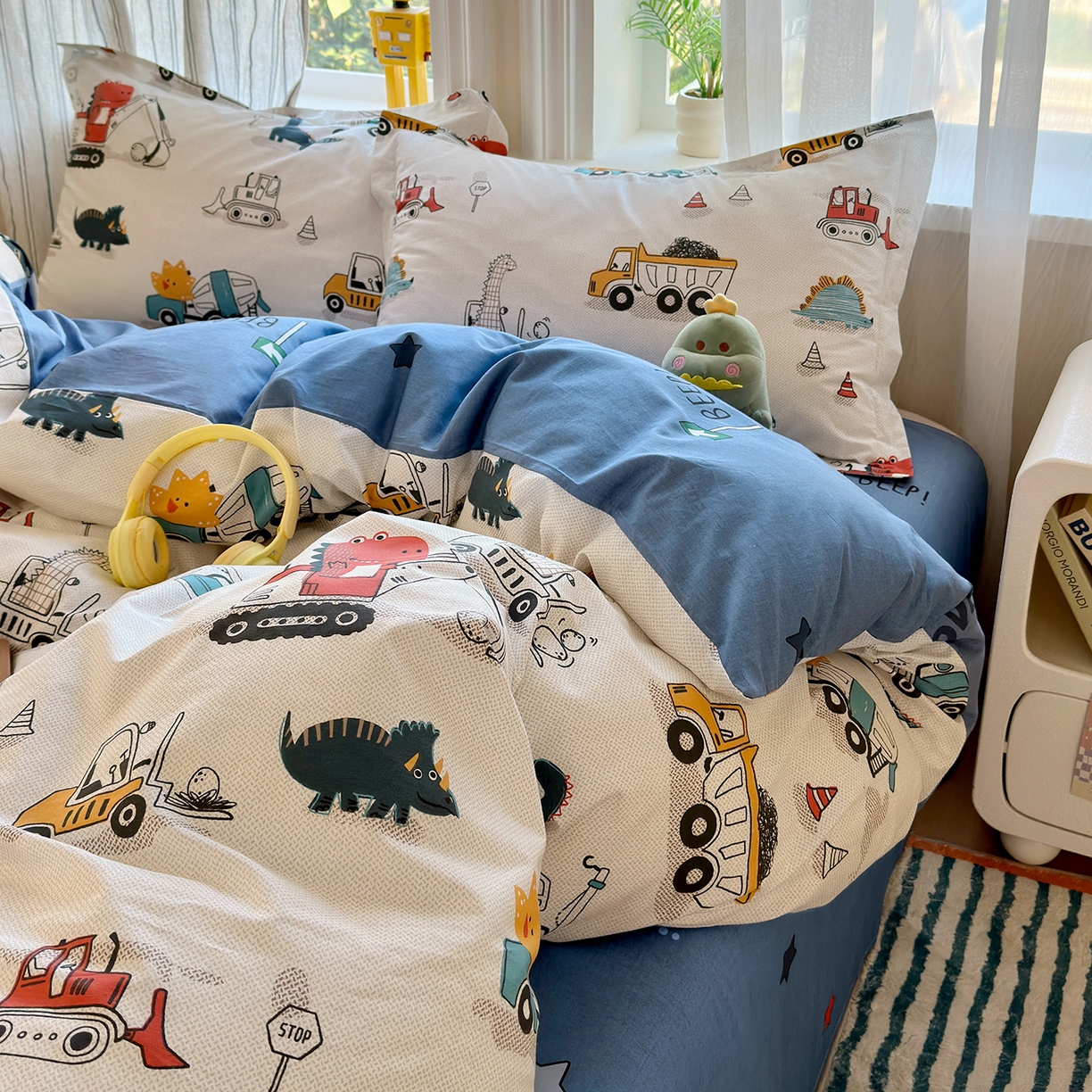 91家纺网 家纺一手货源 找家纺 金盛纺 2025新款全棉印花四件套 顽皮恐龙