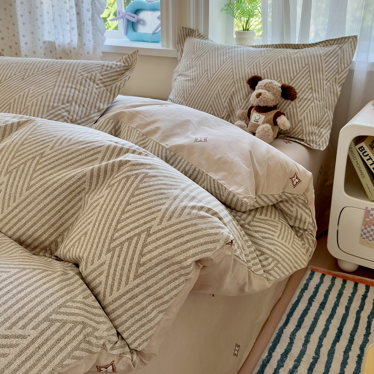 91家纺网 家纺一手货源 找家纺 金盛纺 2025新款全棉印花四件套 线韵时尚