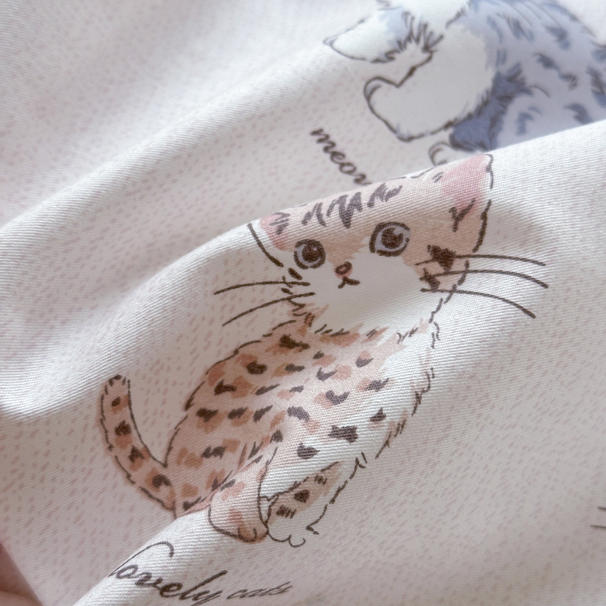 91家纺网 家纺一手货源 找家纺 金盛纺 2025新款全棉印花四件套 治愈猫