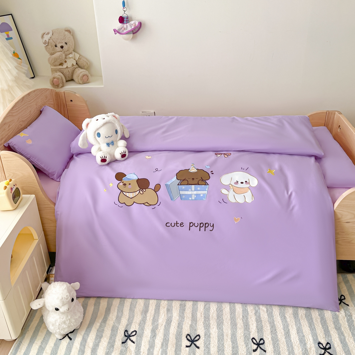 91家纺网 家纺一手货源 找家纺 柔享家（原芷澜家纺）2025新款全棉高端贴布刺绣幼儿园套件儿童三件套被子被芯婴童宝宝六件套七件套 快乐小狗