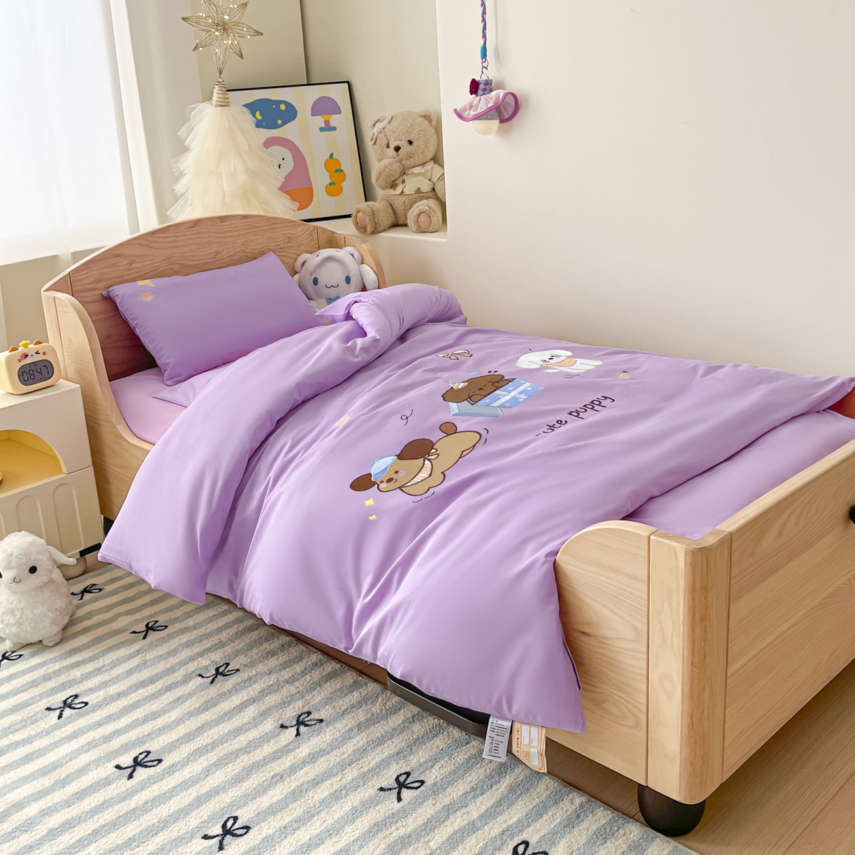 91家纺网 家纺一手货源 找家纺 柔享家（原芷澜家纺）2025新款全棉高端贴布刺绣幼儿园套件儿童三件套被子被芯婴童宝宝六件套七件套 快乐小狗