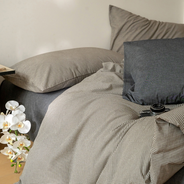 91家纺网 家纺一手货源 找家纺 玖弘家居 2025新款全棉纯棉水洗棉细格单床笠 黑咖细格
