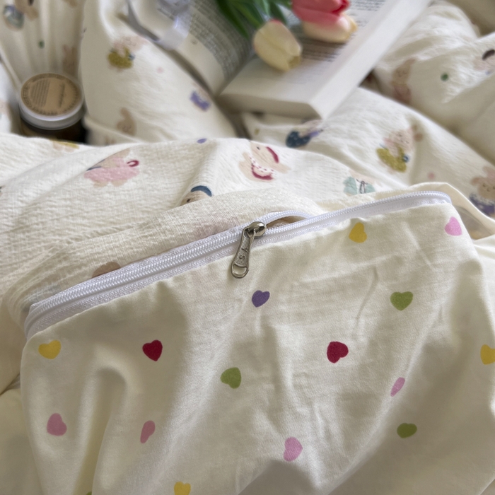 91家纺网 家纺一手货源 找家纺 三元色 2025新款软糯云感毛巾绣四件套 心动萌兔