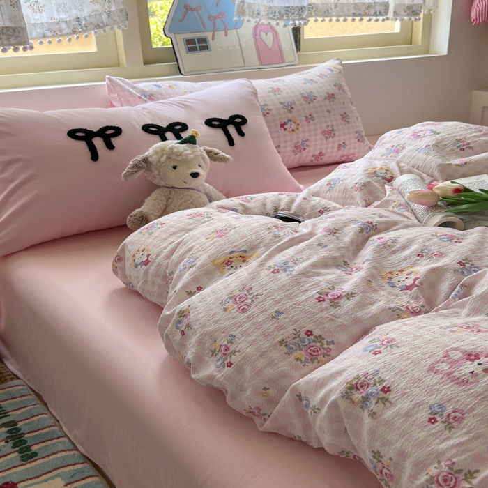 91家纺网 家纺一手货源 找家纺 三元色 2025新款软糯云感毛巾绣四件套 猫咪花园