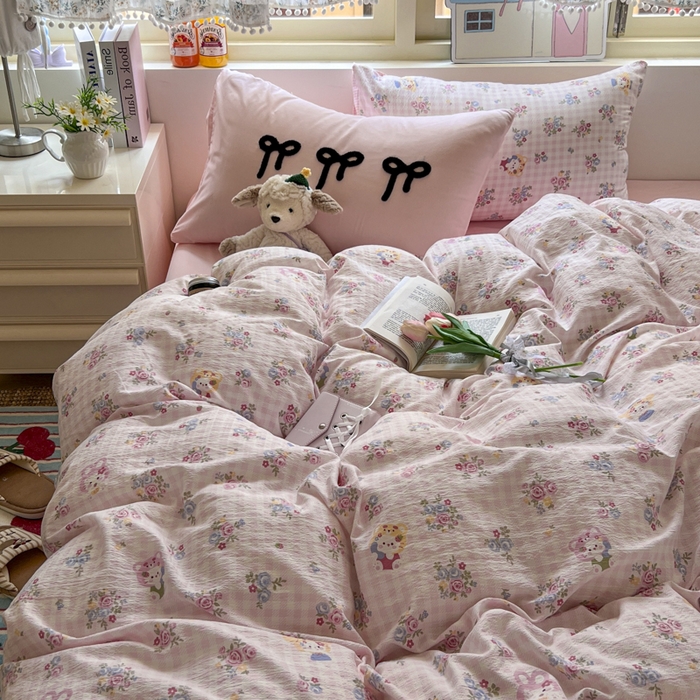 91家纺网 家纺一手货源 找家纺 三元色 2025新款软糯云感毛巾绣四件套 猫咪花园