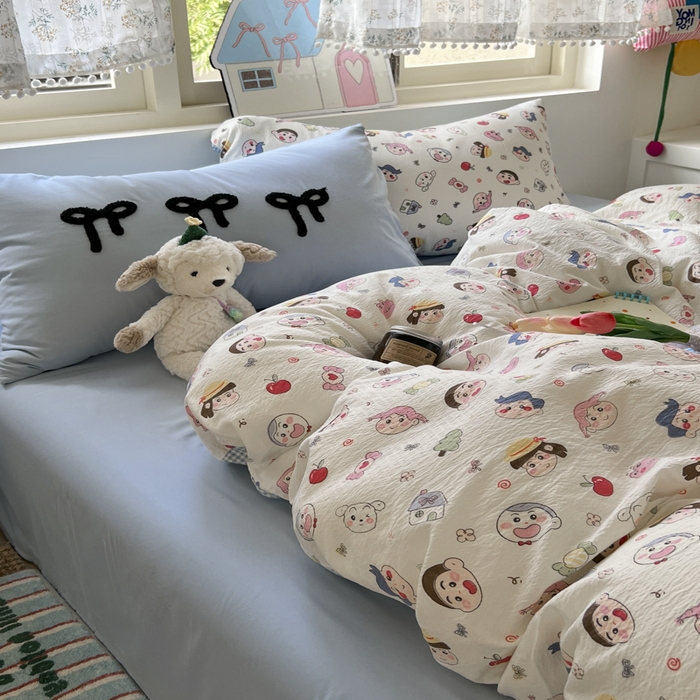 91家纺网 家纺一手货源 找家纺 三元色 2025新款软糯云感毛巾绣四件套 小新乐园