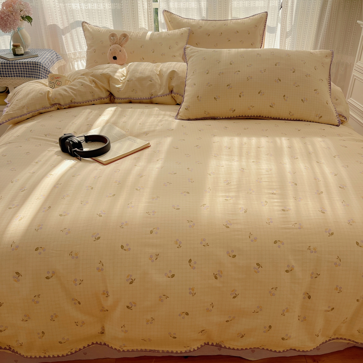 91家纺网 家纺一手货源 找家纺 瑞莱 2025开学季全棉印花贝壳边四件套 樱桃甜趣-黄