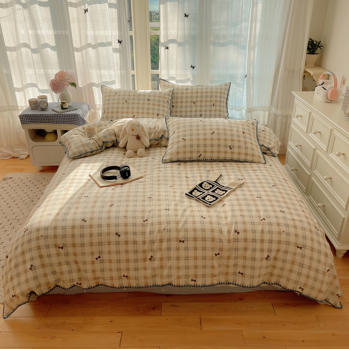 91家纺网 家纺一手货源 找家纺 瑞莱 2025开学季全棉印花贝壳边四件套 樱桃甜趣-黄