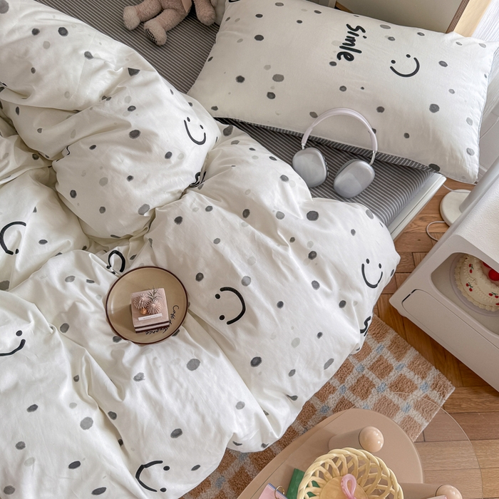 91家纺网 家纺一手货源 找家纺 Sweet dreams甜梦 2025新款卡通小清新全棉四件套 波点笑脸