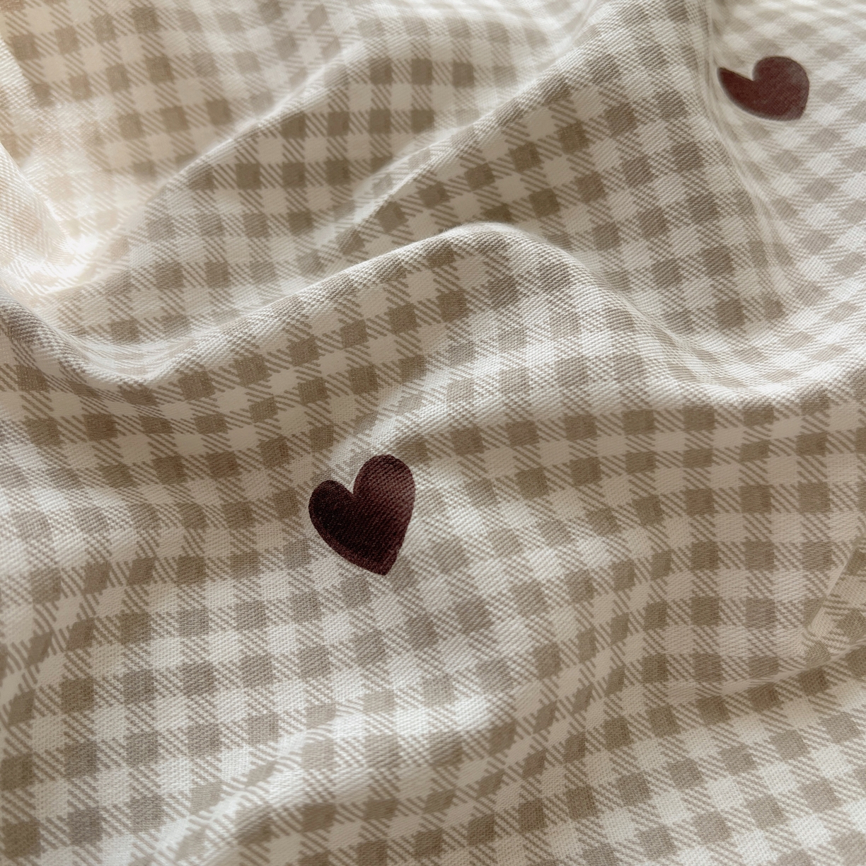 91家纺网 家纺一手货源 找家纺 瑞莱 2025开学季全棉印花贝壳边四件套 奶昔格