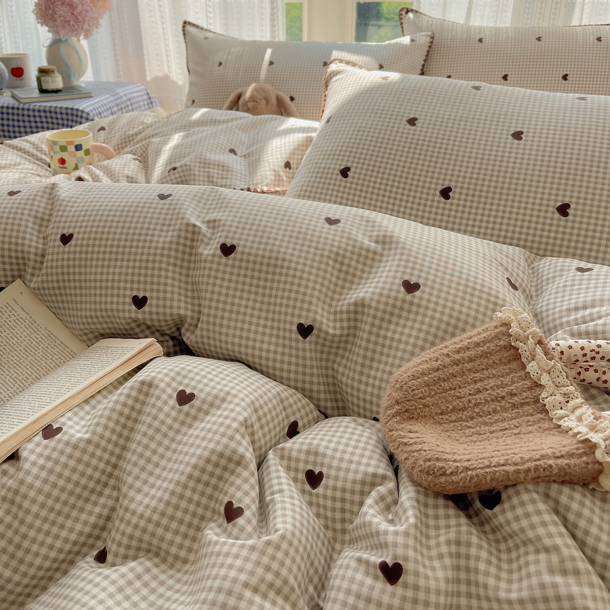 91家纺网 家纺一手货源 找家纺 瑞莱 2025开学季全棉印花贝壳边四件套 奶昔格