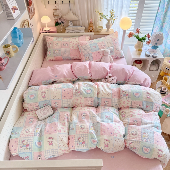 91家纺网 家纺一手货源 找家纺 Sweet dreams甜梦 2025新款卡通小清新全棉四件套 格子猫猫