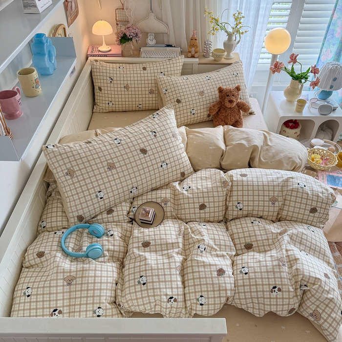 91家纺网 家纺一手货源 找家纺 Sweet dreams甜梦 2025新款卡通小清新全棉四件套 格子小狗