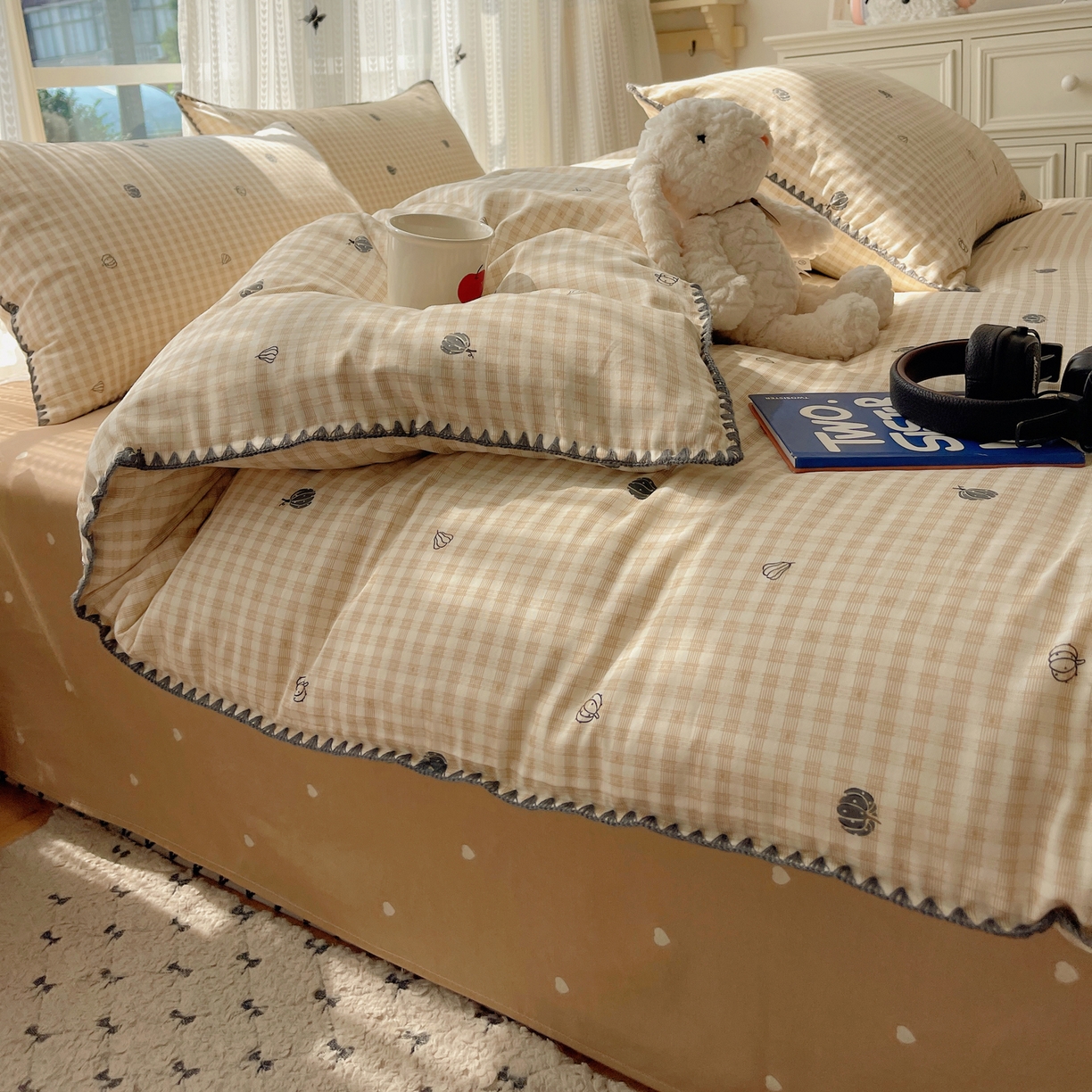 91家纺网 家纺一手货源 找家纺 瑞莱 2025开学季全棉印花贝壳边四件套 甜糯南瓜