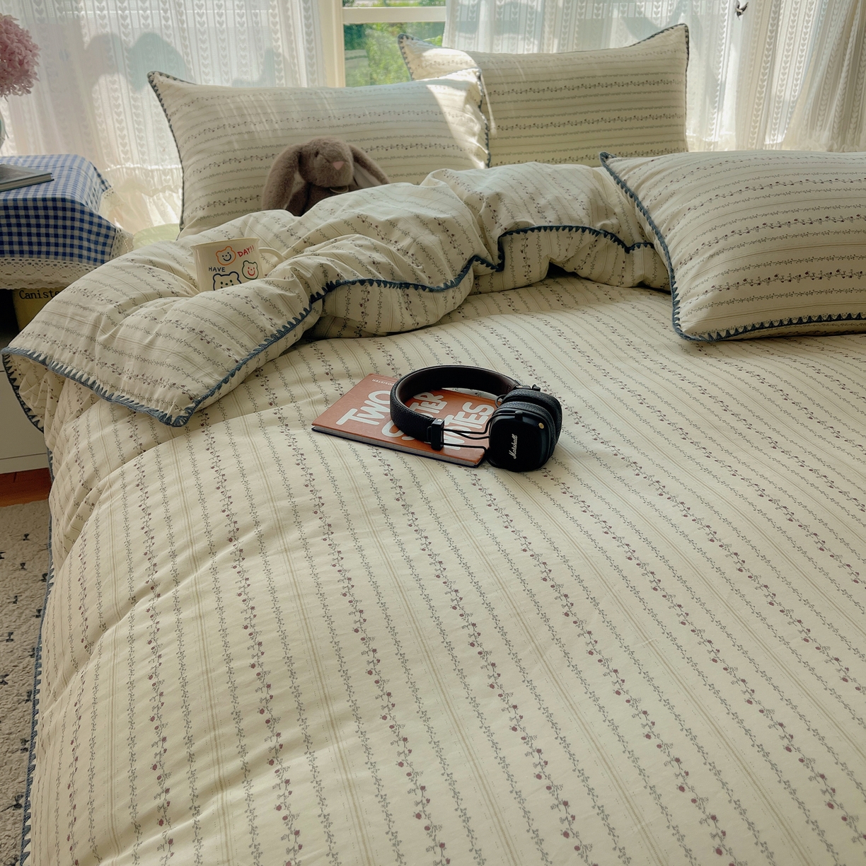 91家纺网 家纺一手货源 找家纺 瑞莱 2025开学季全棉印花贝壳边四件套 夏有乔木