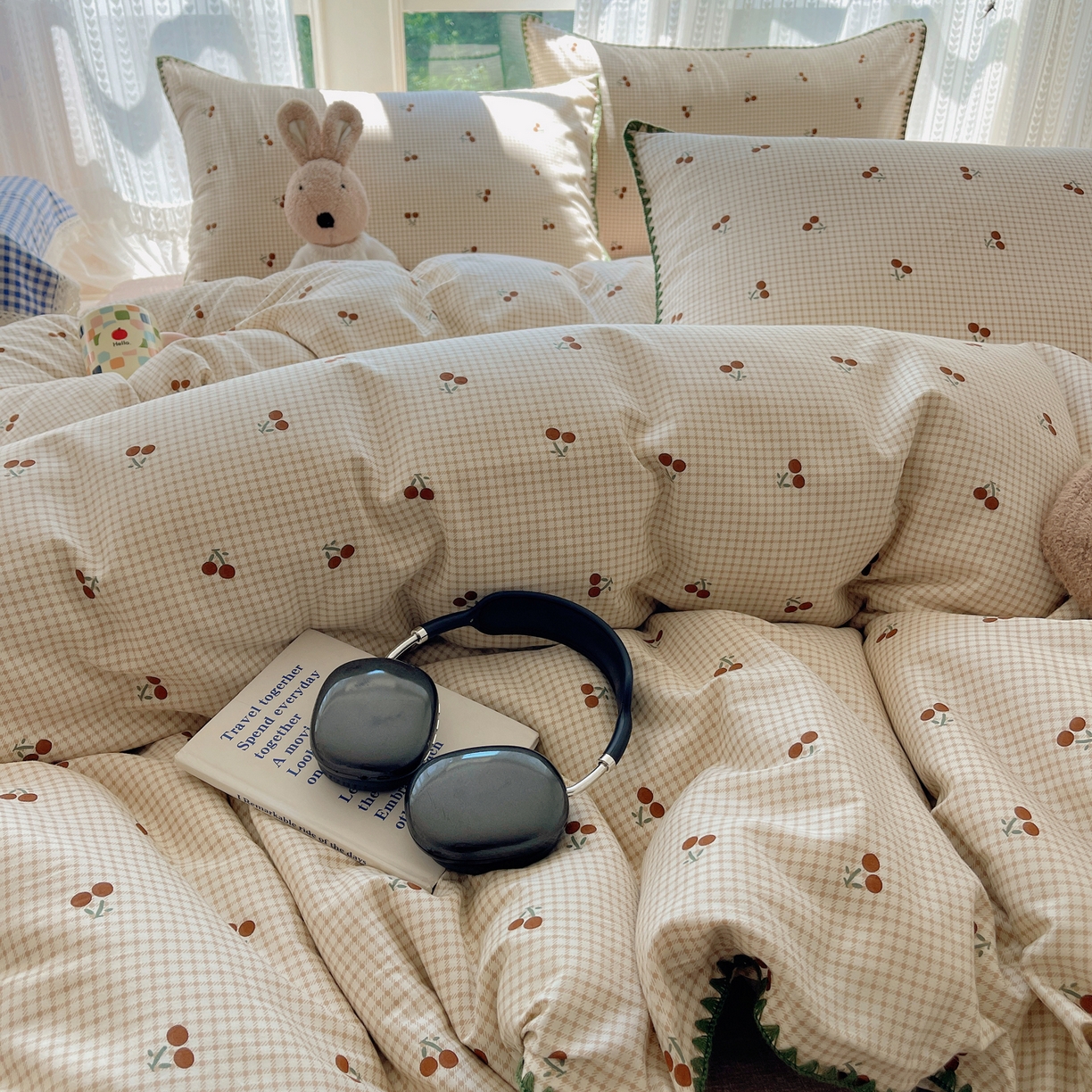 91家纺网 家纺一手货源 找家纺 瑞莱 2025开学季全棉印花贝壳边四件套 樱姿-米