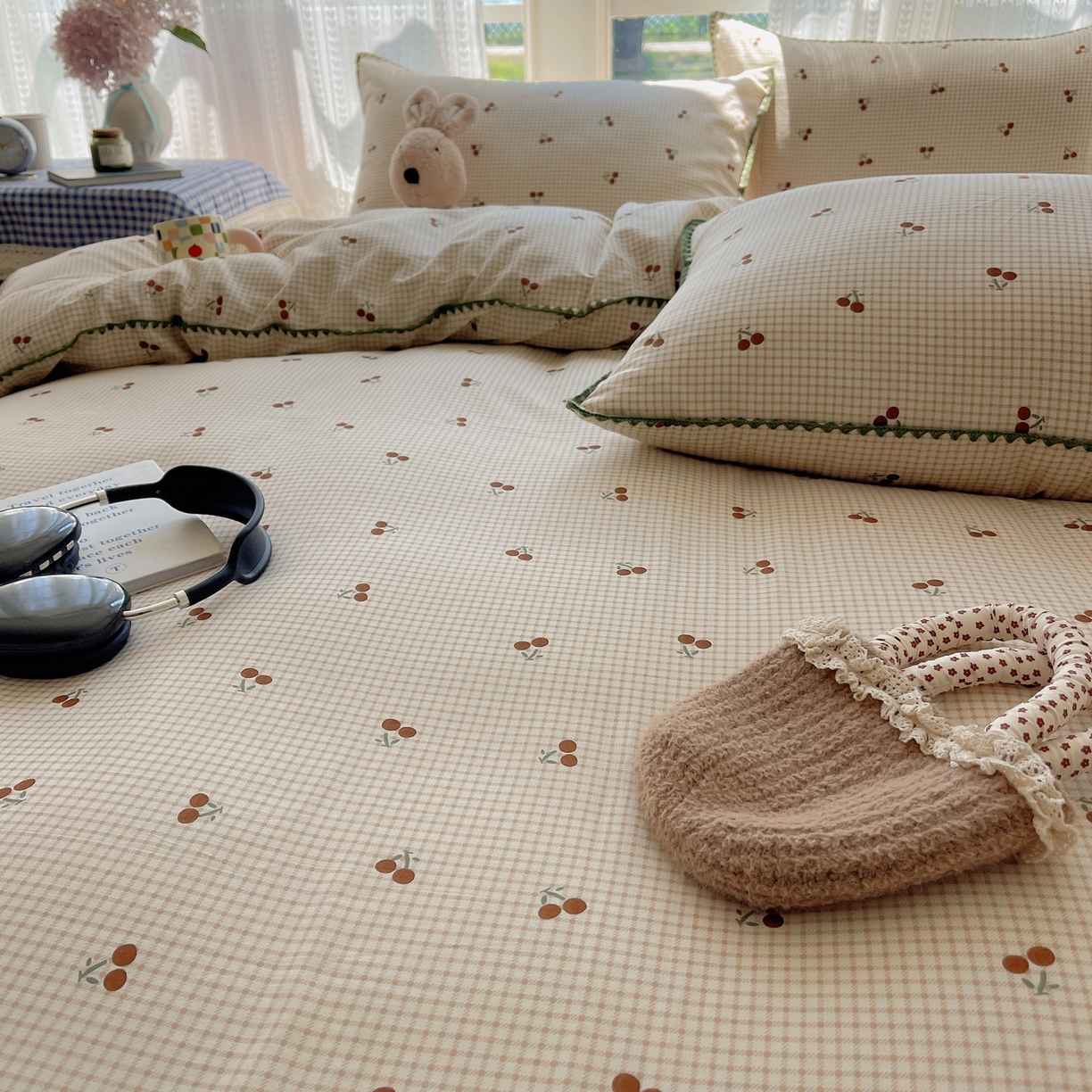 91家纺网 家纺一手货源 找家纺 瑞莱 2025开学季全棉印花贝壳边四件套 樱姿-米