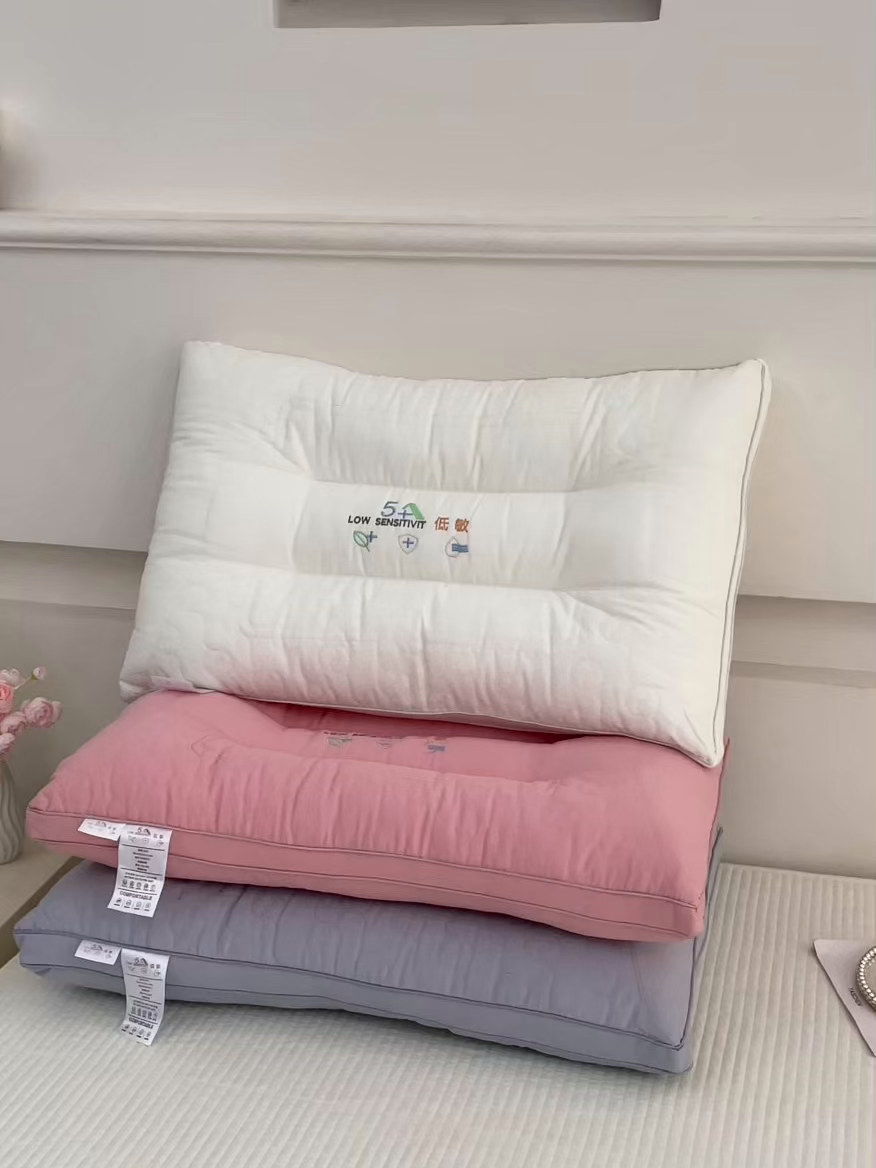 91家纺网 家纺一手货源 找家纺 木子晗 2025新款云柔护颈枕 粉色