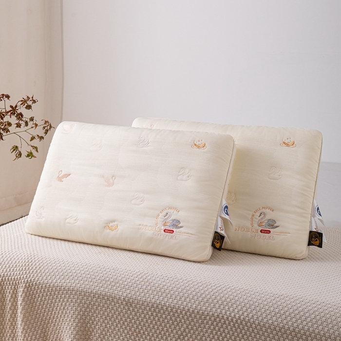 91家纺网 家纺一手货源 找家纺 （总）爱尚家枕芯 2025新款天丝刺绣护颈低枕枕（天鹅）