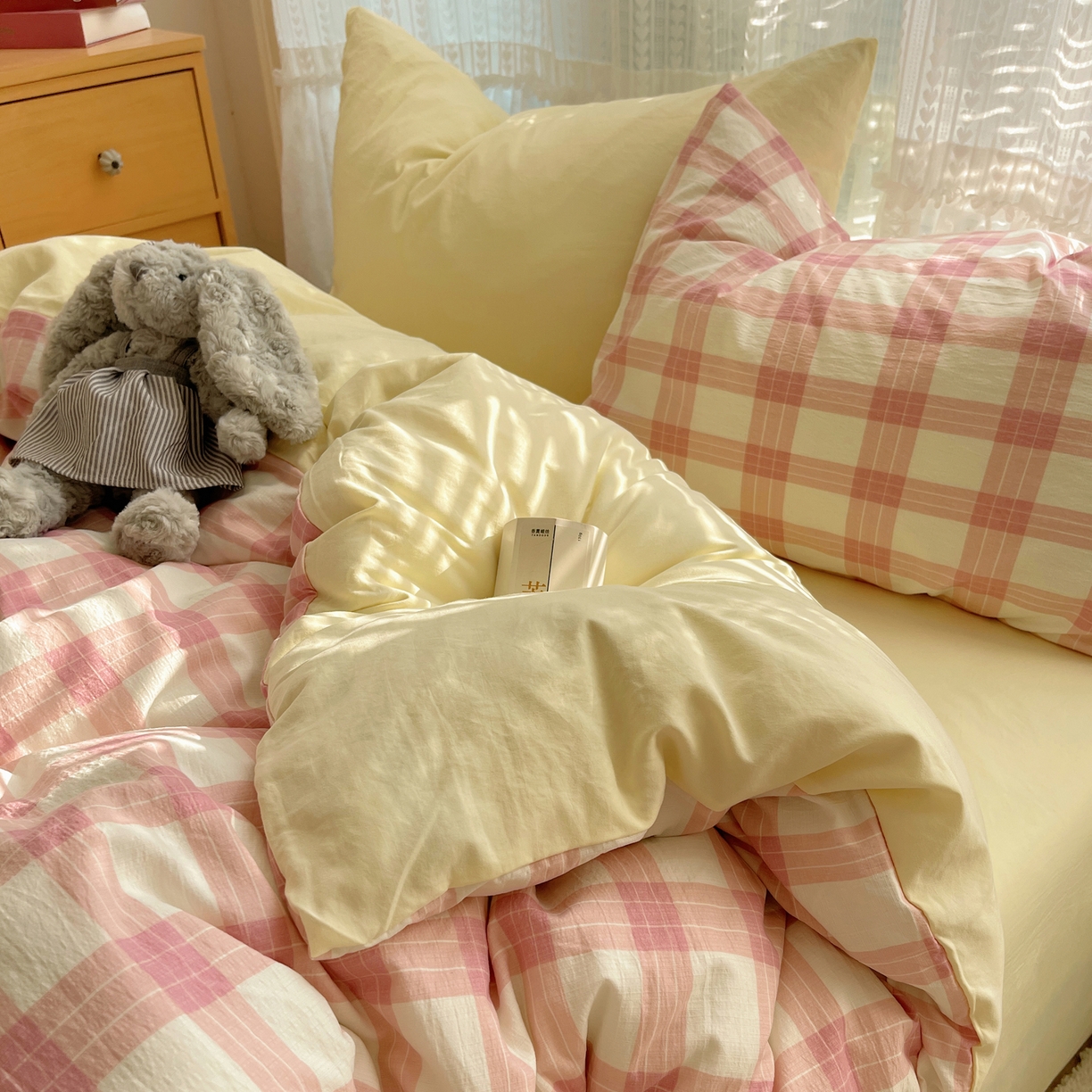 91家纺网 家纺一手货源 找家纺 轻奢坊2025新款格子撞色四件套 格格黄