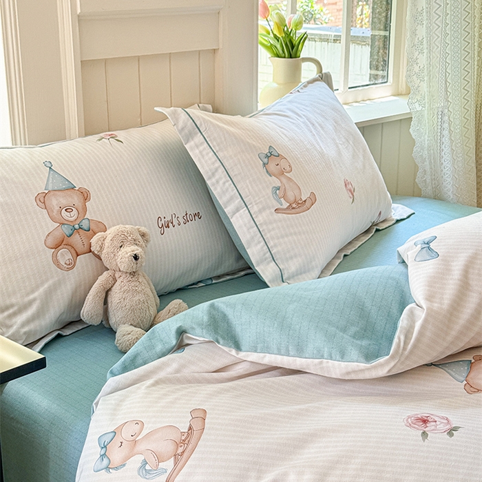 91家纺网 家纺一手货源 找家纺 悦织湾家纺2025新款100%全棉磨毛四件套加厚加密喷气织造纯棉床上用品4件套印花卡通小清新三件套不起球不掉色 童趣时光