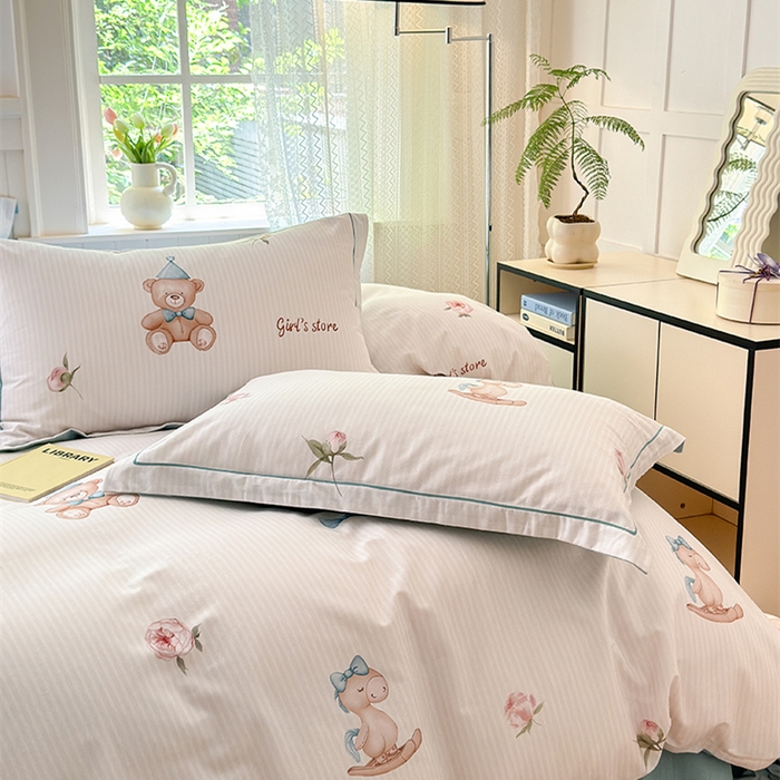 91家纺网 家纺一手货源 找家纺 悦织湾家纺2025新款100%全棉磨毛四件套加厚加密喷气织造纯棉床上用品4件套印花卡通小清新三件套不起球不掉色 童趣时光