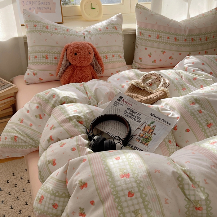 91家纺网 家纺一手货源 找家纺 芷凡家纺 2025新款水洗棉双层纱四件套 亲亲草莓