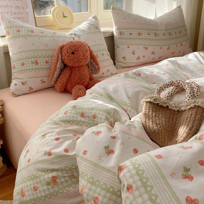 91家纺网 家纺一手货源 找家纺 芷凡家纺 2025新款水洗棉双层纱四件套 亲亲草莓