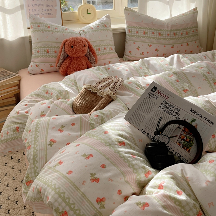 91家纺网 家纺一手货源 找家纺 芷凡家纺 2025新款水洗棉双层纱四件套 亲亲草莓